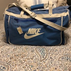 NWT vintage Nike duffel bag